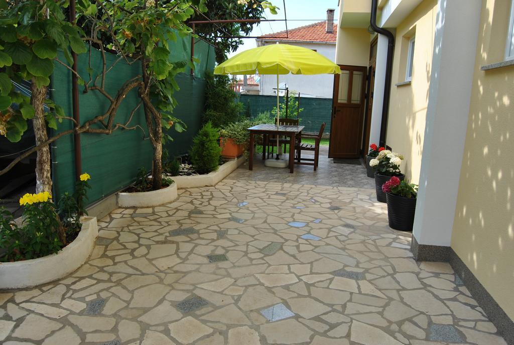 Apartments & Studio Matan Rovigno Esterno foto
