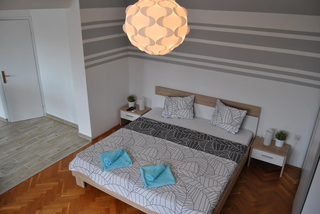Apartments & Studio Matan Rovigno Esterno foto