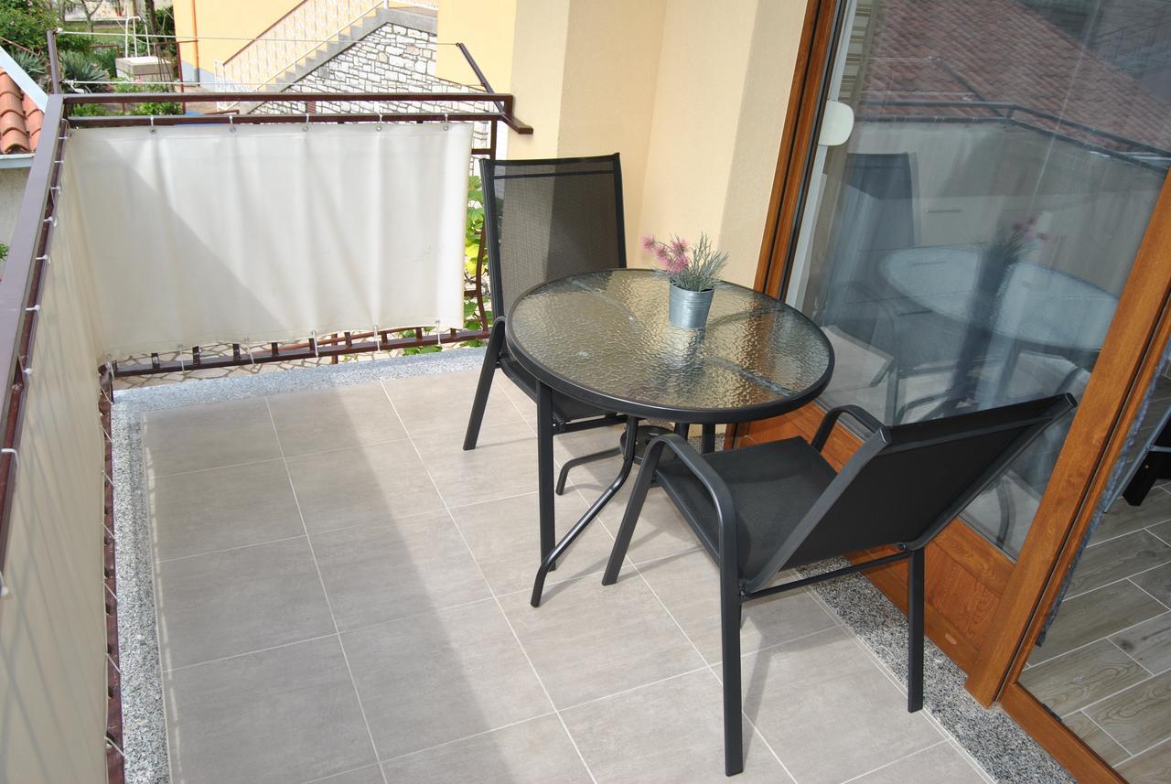 Apartments & Studio Matan Rovigno Esterno foto