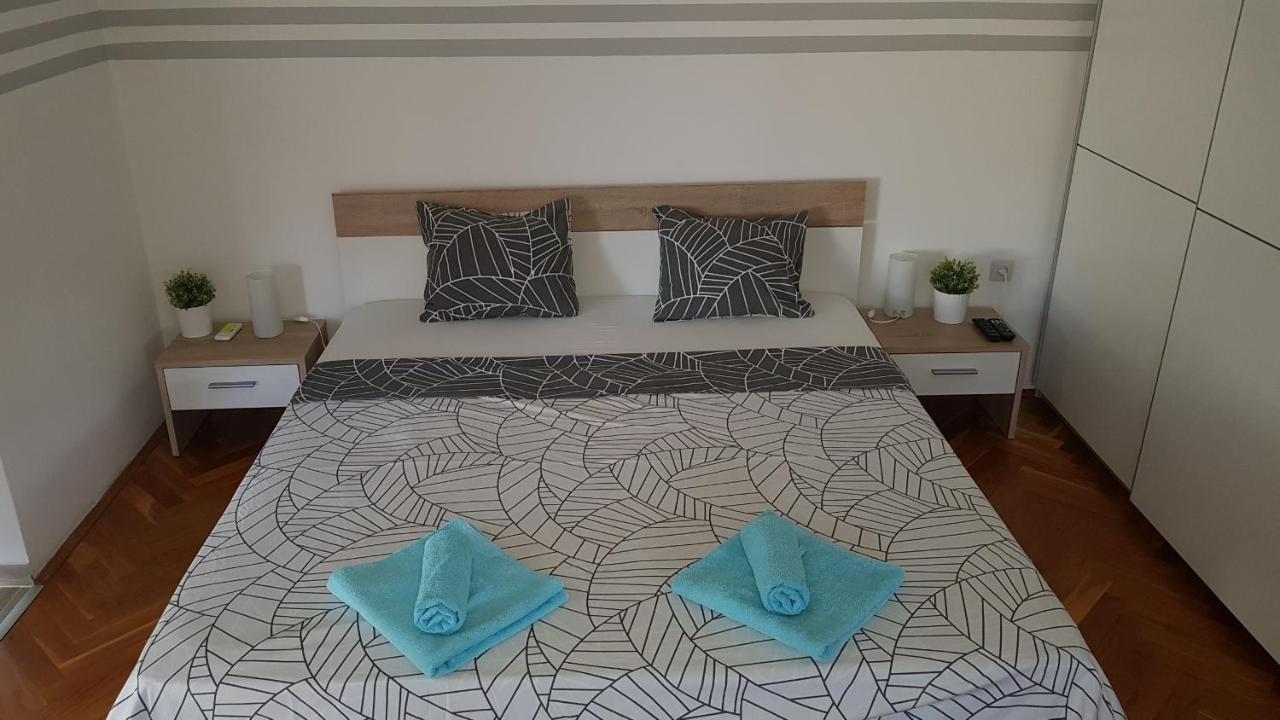 Apartments & Studio Matan Rovigno Esterno foto